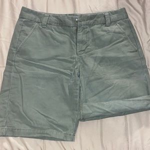Gap khakis boyfriend shorts olive green
